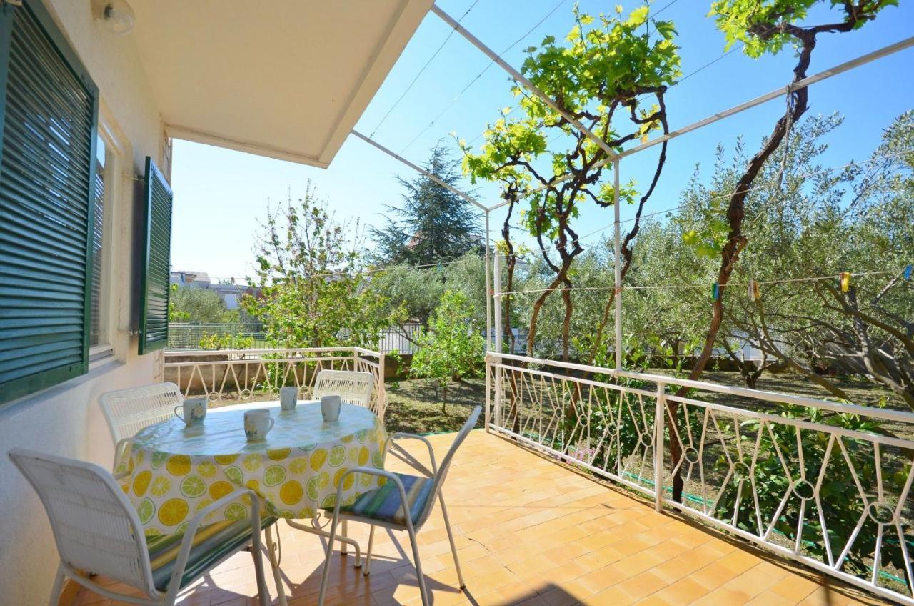 Apartments Secret Garden Vodice Buitenkant foto